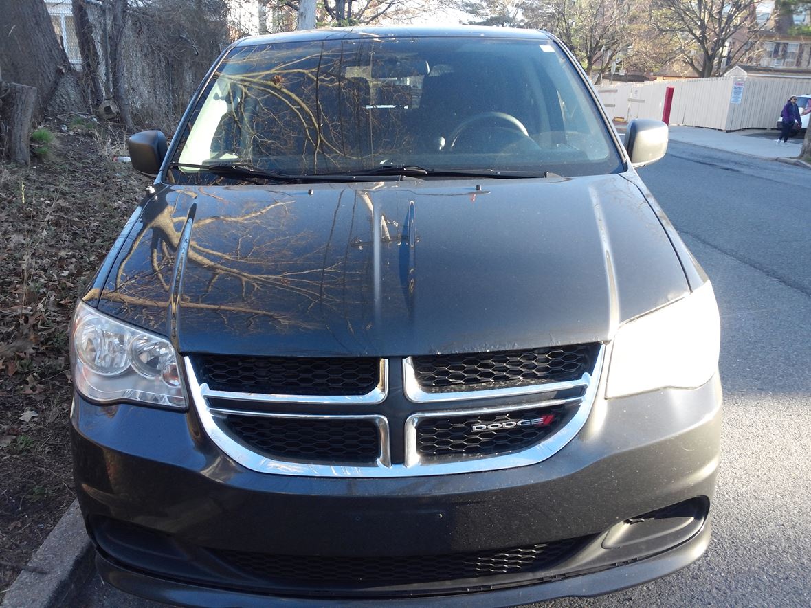 2012 Dodge Grand Caravan for sale by owner in Syosset