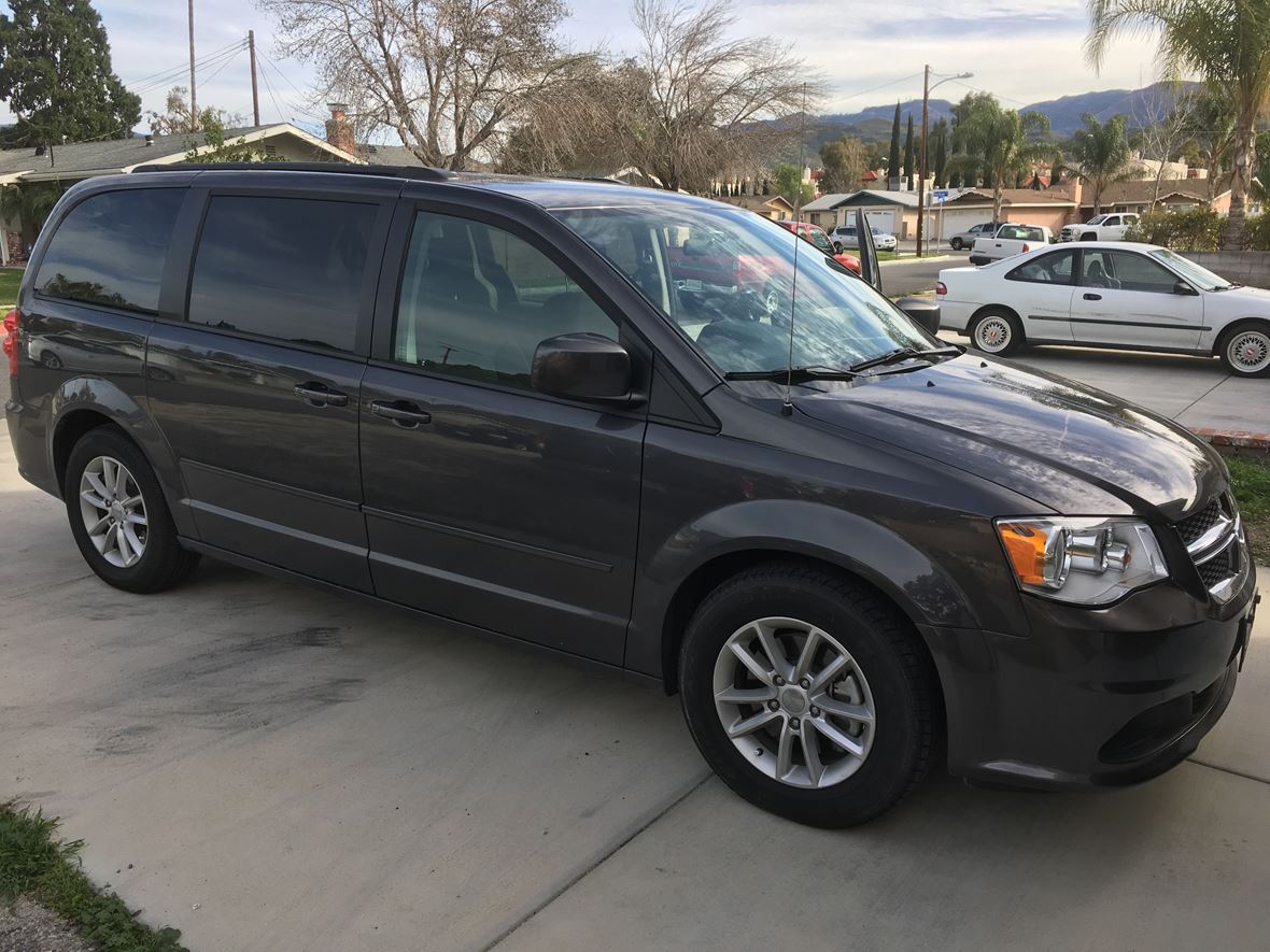 2016 Dodge Grand Caravan for sale by owner in Santa Clarita