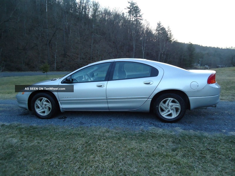 Dodge модель intrepid