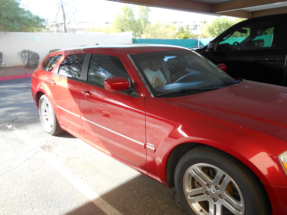 2005 Dodge Magnum for sale by owner in Phoenix