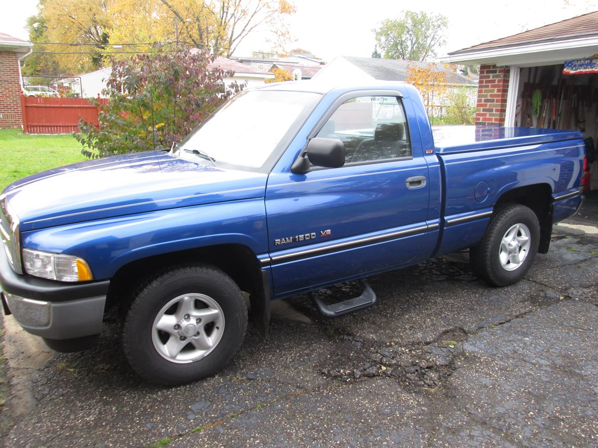 1996 Dodge Ram 1500 for sale by owner in Akron