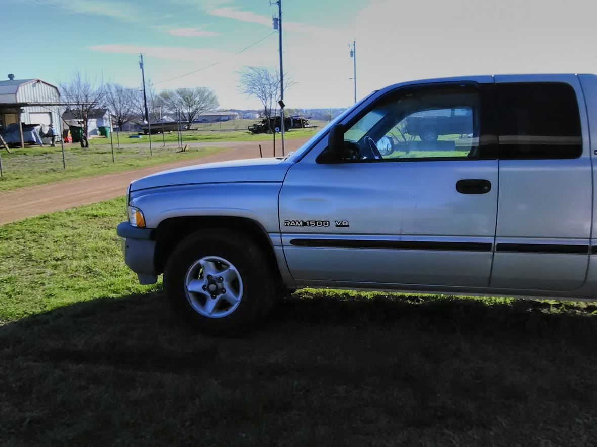 1998 Dodge Ram 1500 for sale by owner in Sanger