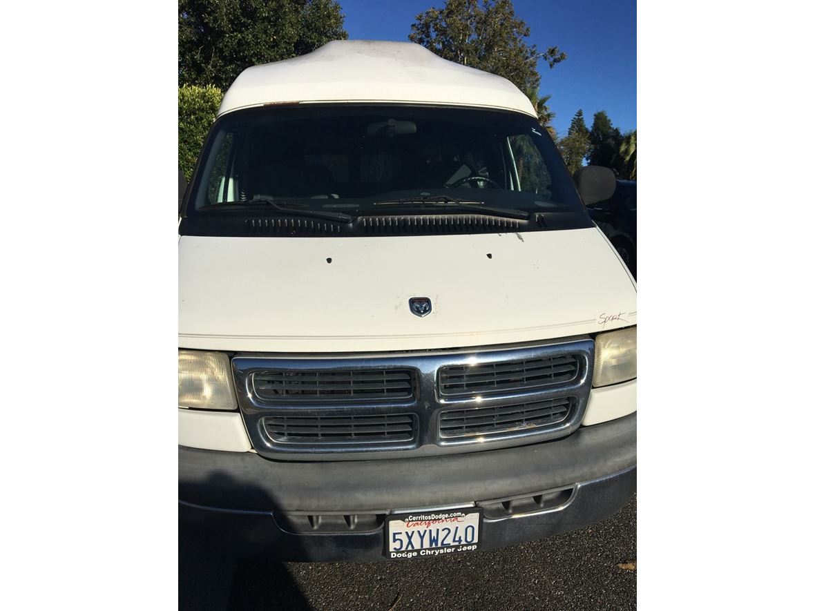 2000 Dodge Ram 1500 for sale by owner in Simi Valley