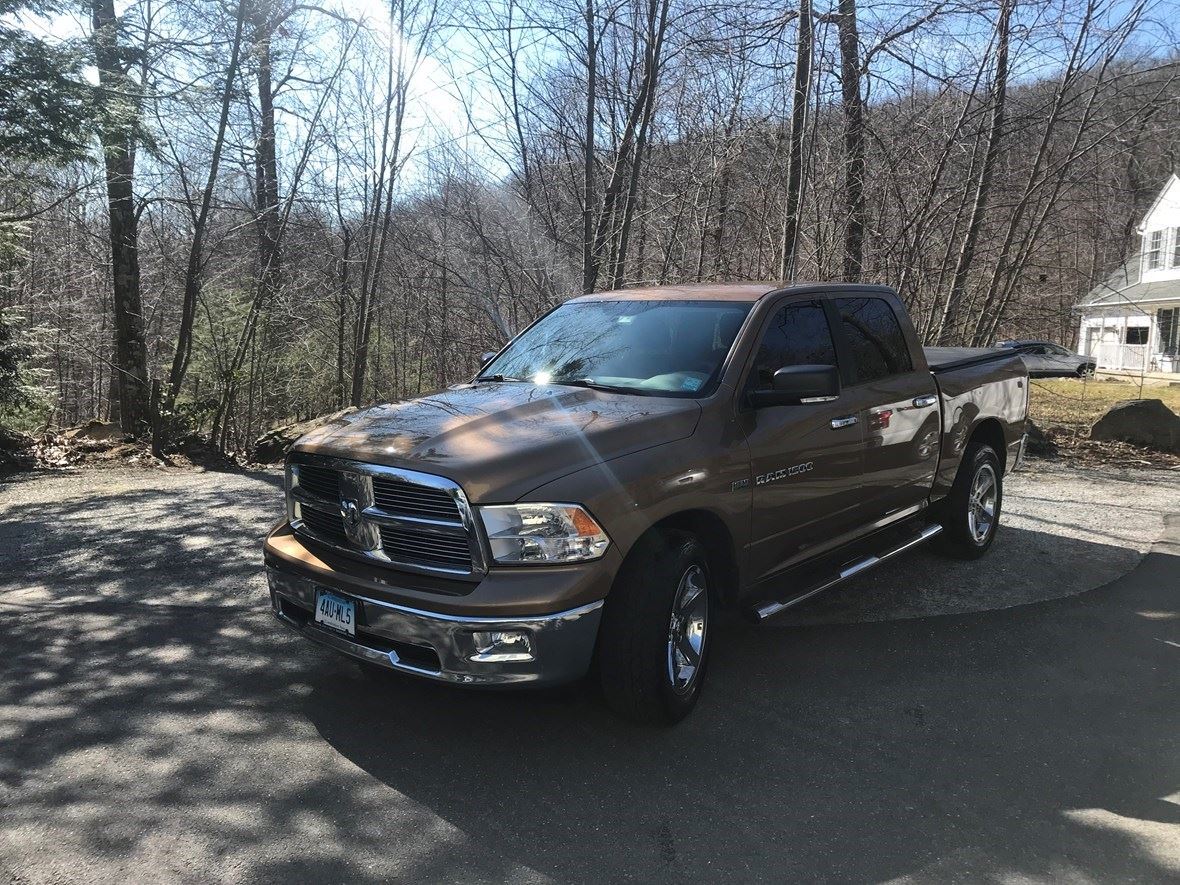 2012 Dodge Ram 1500 super crew 4x4 by Owner in Somers, CT 06071