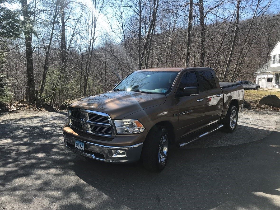 2012 Dodge Ram 1500 super crew 4x4 for sale by owner in Somers