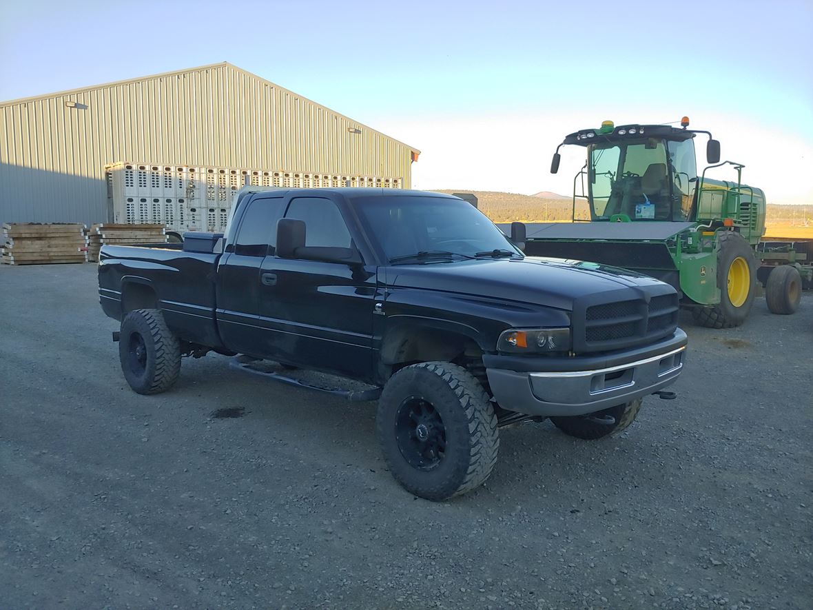 1999 Dodge Ram 2500 for sale by owner in Klamath Falls
