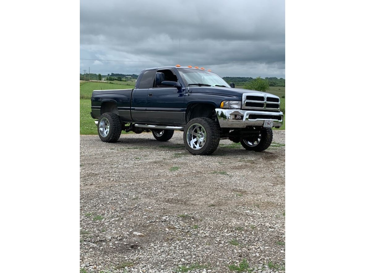 2001 Dodge Ram 2500 for sale by owner in Ravenwood