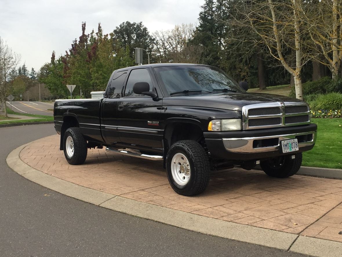 2001 Dodge Ram 2500 SLT for sale by owner in Beaverton