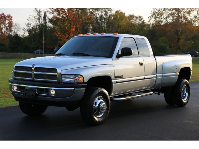 2002 Dodge Ram 3500 for sale by owner in Everett