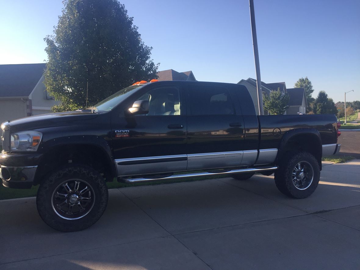 2007 Dodge Ram 3500 megacab  for sale by owner in Lees Summit