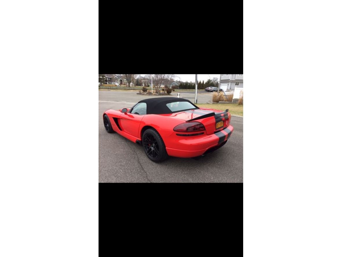 2004 Dodge Viper for sale by owner in Brooklyn