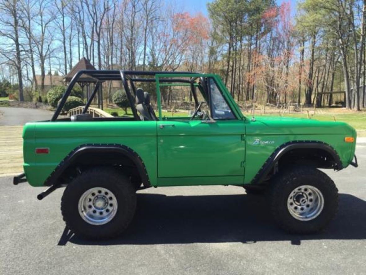1971 Ford Bronco for sale by owner in Wilmington