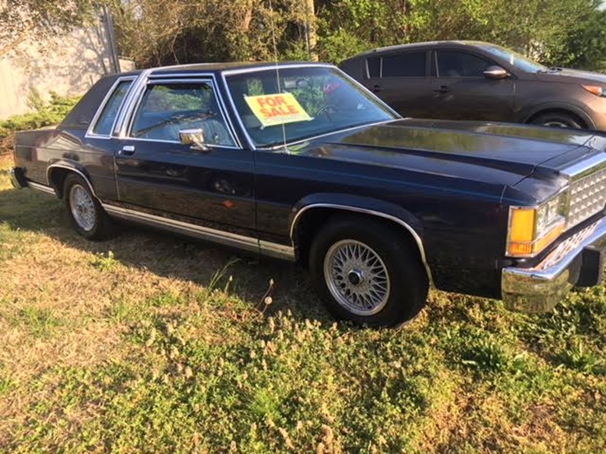 1985 Ford Crown Victoria for sale by owner in Chesapeake