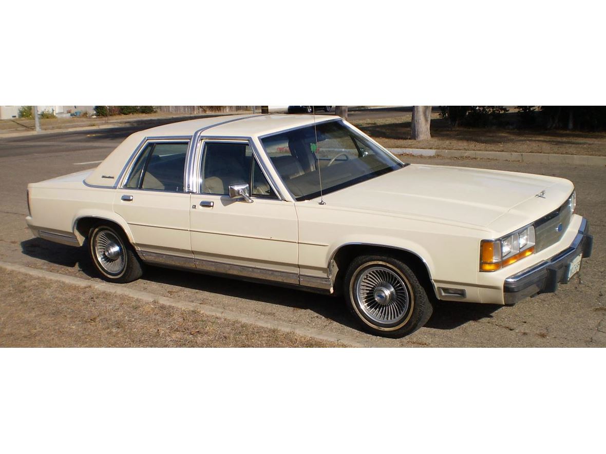 1989 Ford Crown Victoria for sale by owner in Lompoc
