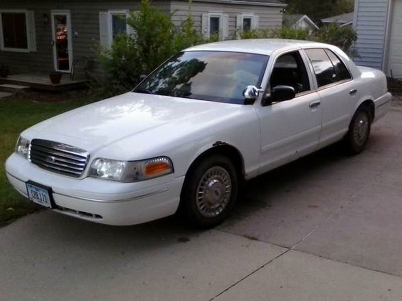 1998 Ford Crown Victoria for sale by owner in Ames