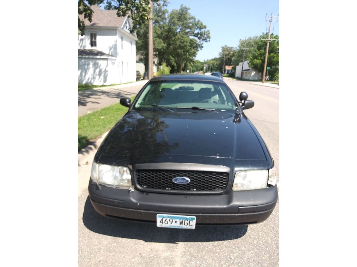 2005 Ford Crown Victoria for sale by owner in Saint Cloud