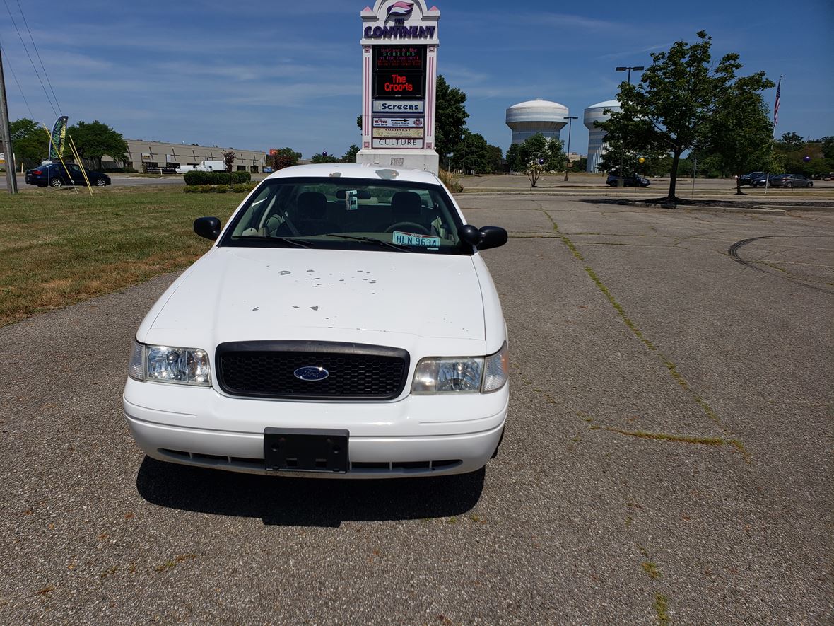 2008 Ford Crown Victoria for sale by owner in Grove City