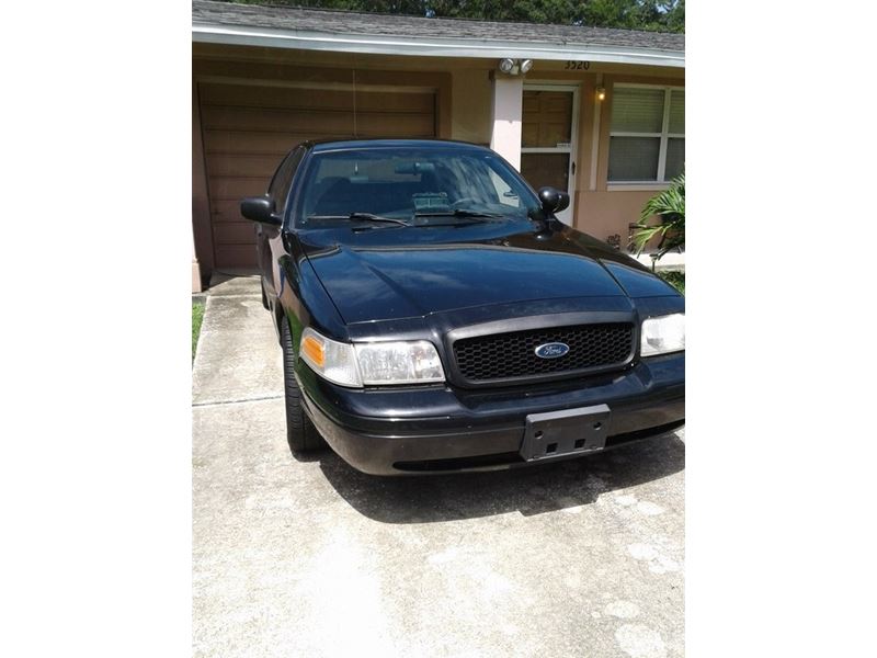 2009 Ford Crown Victoria by Owner in Saint Petersburg, FL 33713