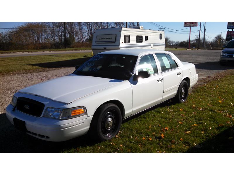 2009 Ford Crown Victoria for sale by owner in Bristol