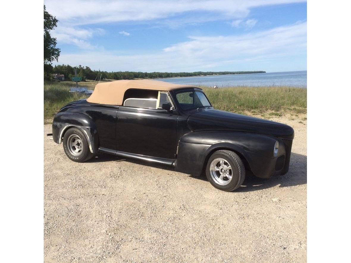 1941 Ford Deluxe for sale by owner in Sturgeon Bay