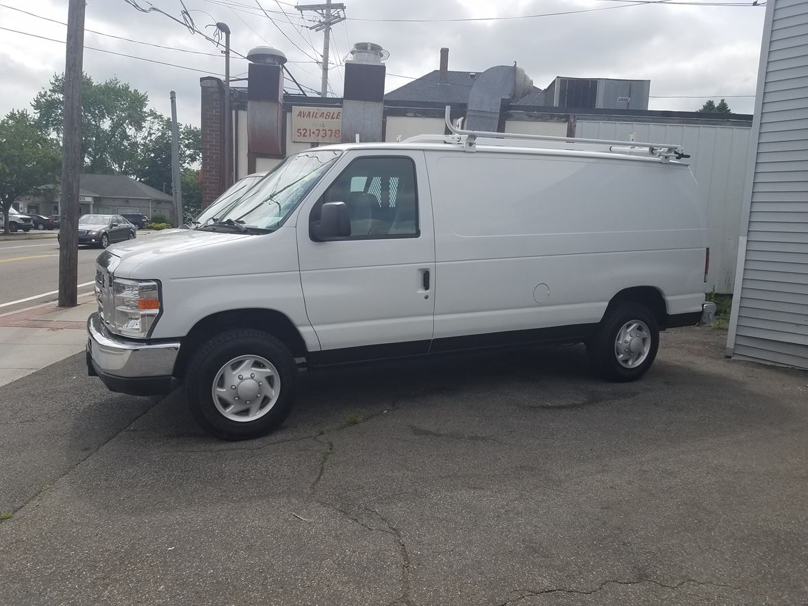 2008 Ford E-150 for sale by owner in Cranston