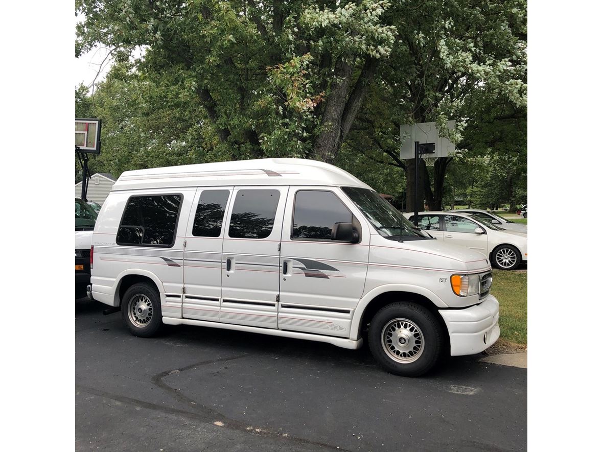 2001 Ford E250 for Sale by Owner in Whitestown, IN 46075