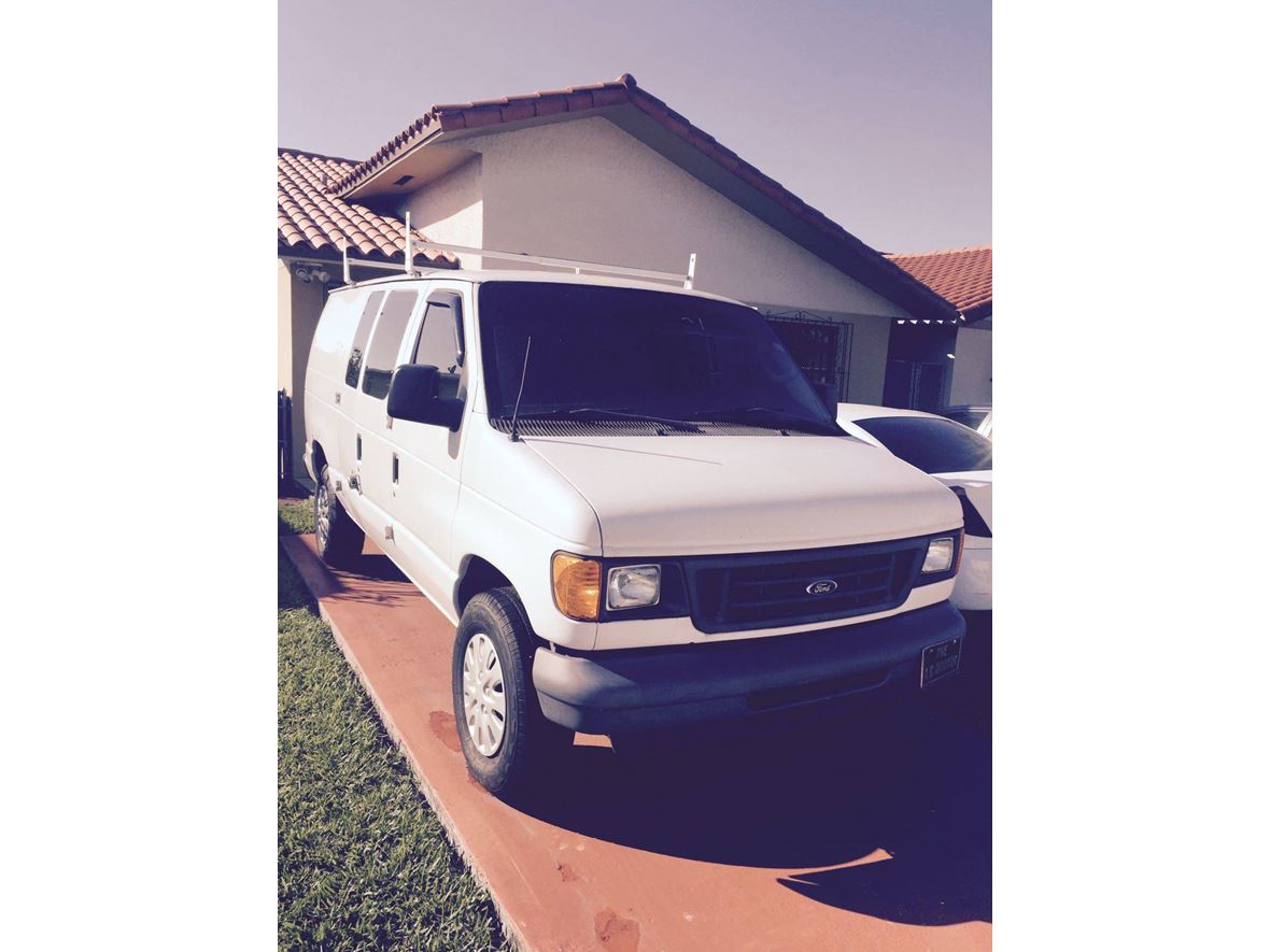 2006 Ford E-250 for sale by owner in Hialeah