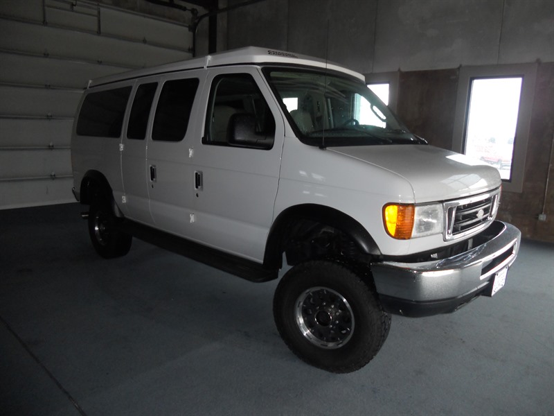 2006 Ford E-350 for sale by owner in IDAHO FALLS