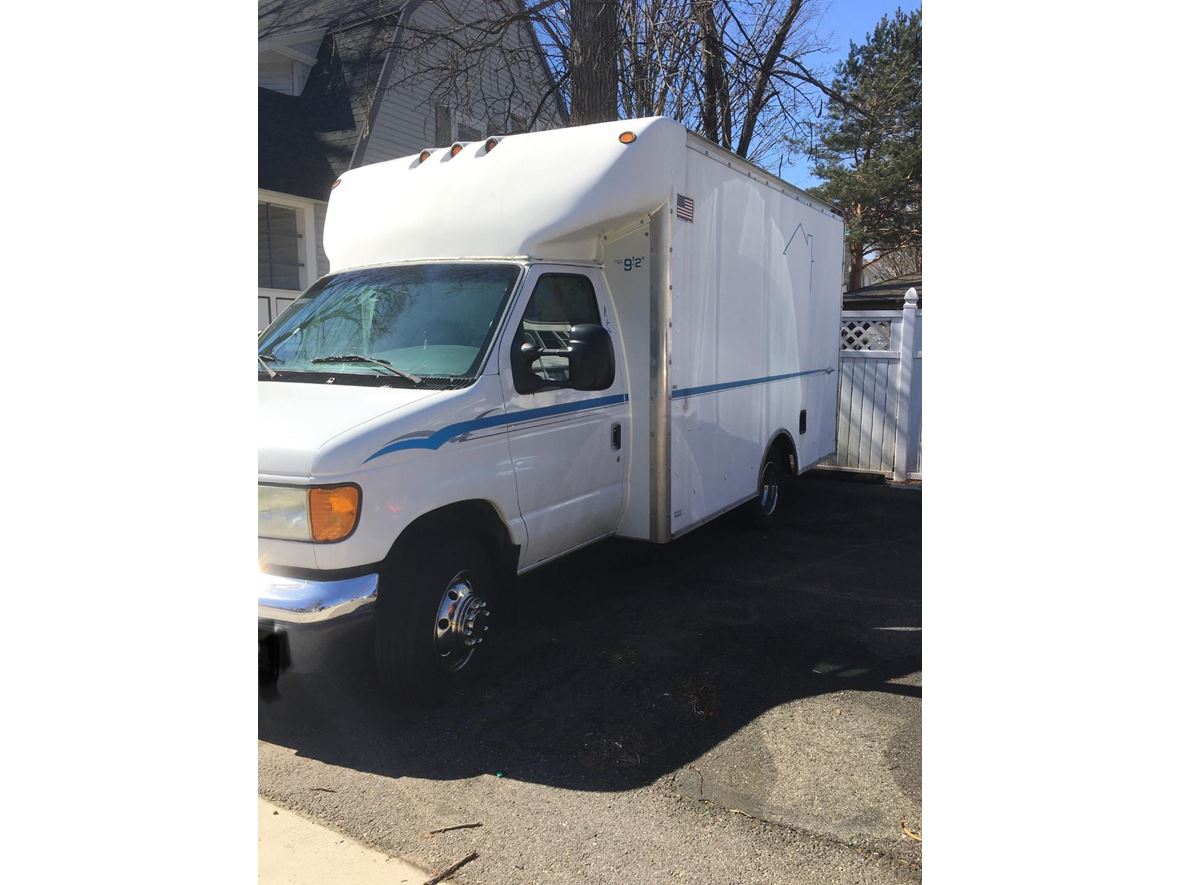 2003 Ford E-Series Cargo for sale by owner in Reading