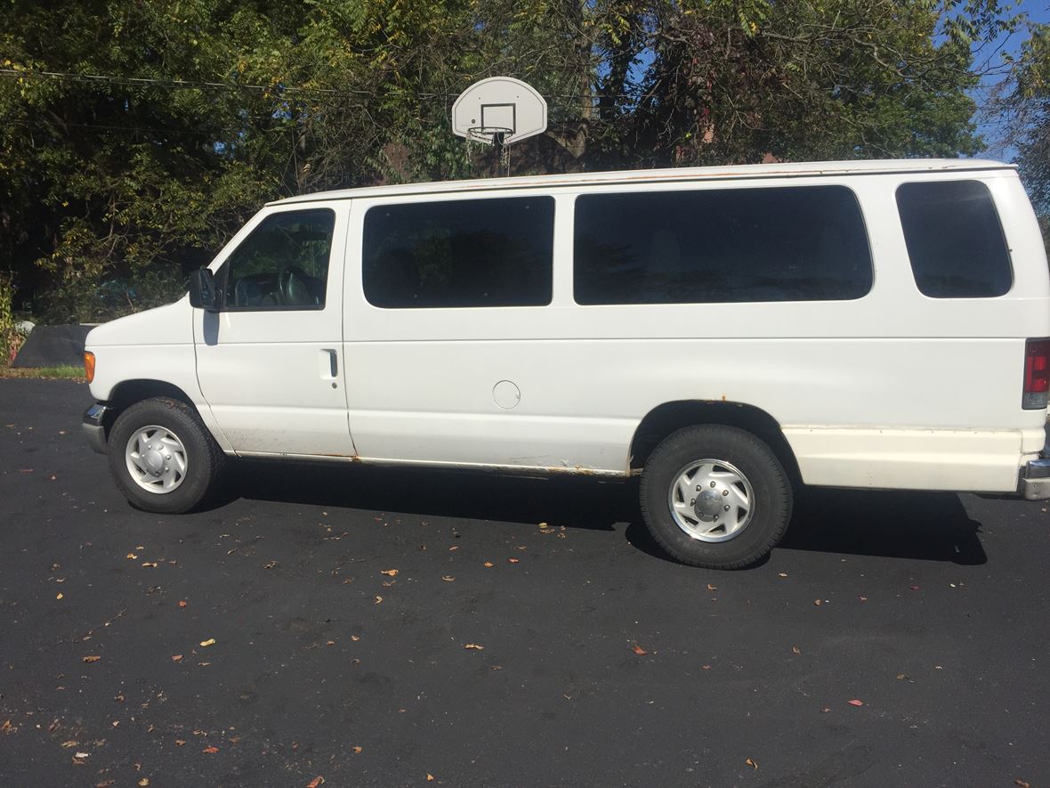 2004 Ford ESeries Van for Sale by Owner in Canonsburg, PA 15317