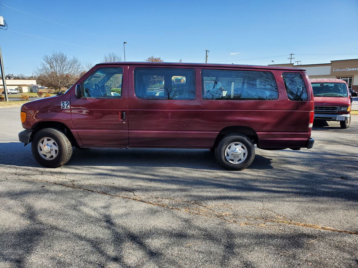 2004 Ford ESeries Van for Sale by Owner in Waynesboro, VA 22980
