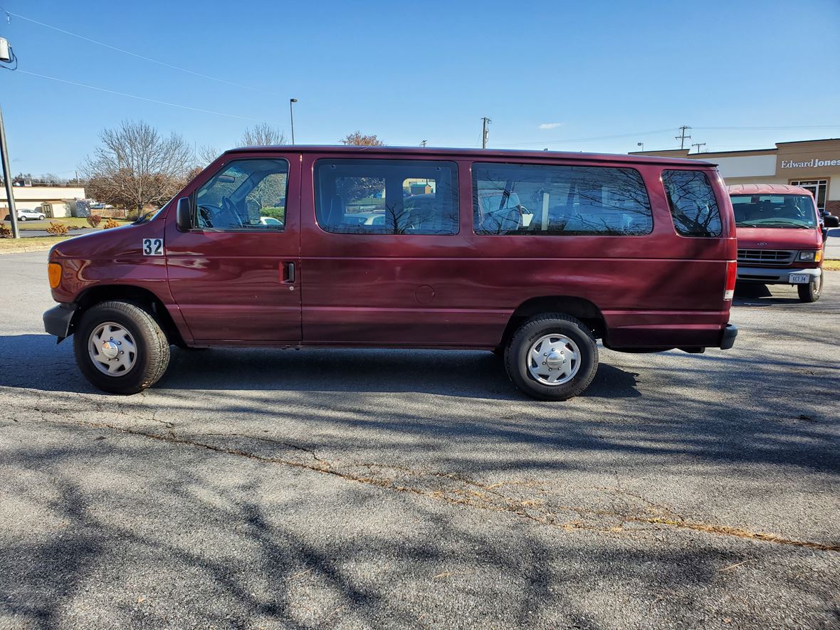 2004 Ford E-Series Van for sale by owner in Waynesboro