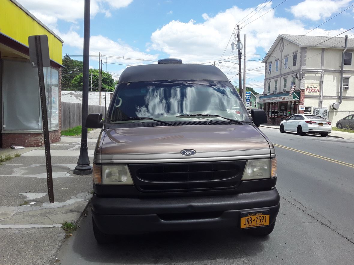 2001 Ford Econoline for Sale by Owner in Port Jervis, NY 12771