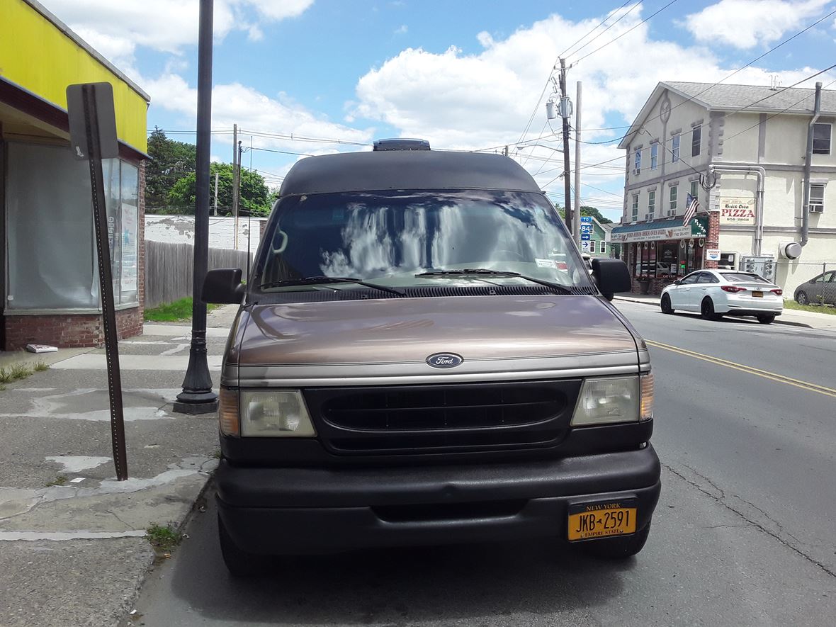 2001 Ford Econoline for sale by owner in Port Jervis