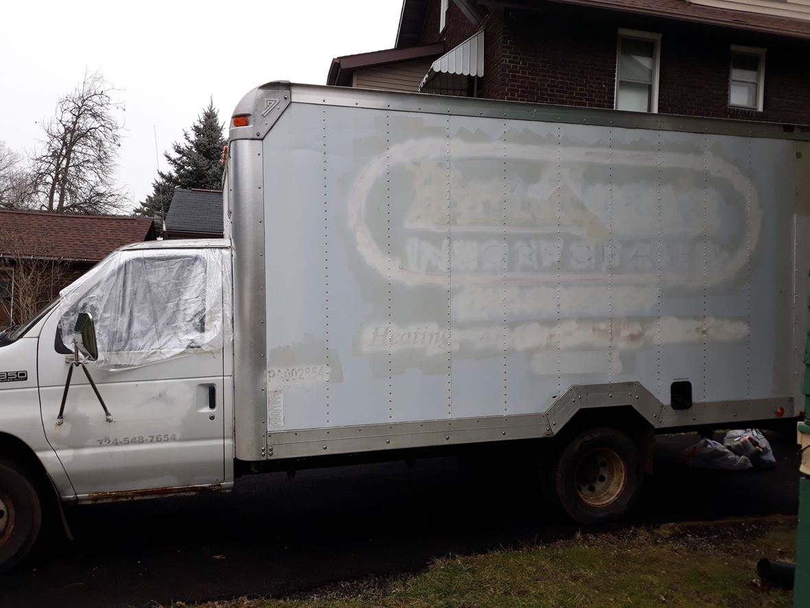 2002 Ford Econoline Cargo for sale by owner in Warren