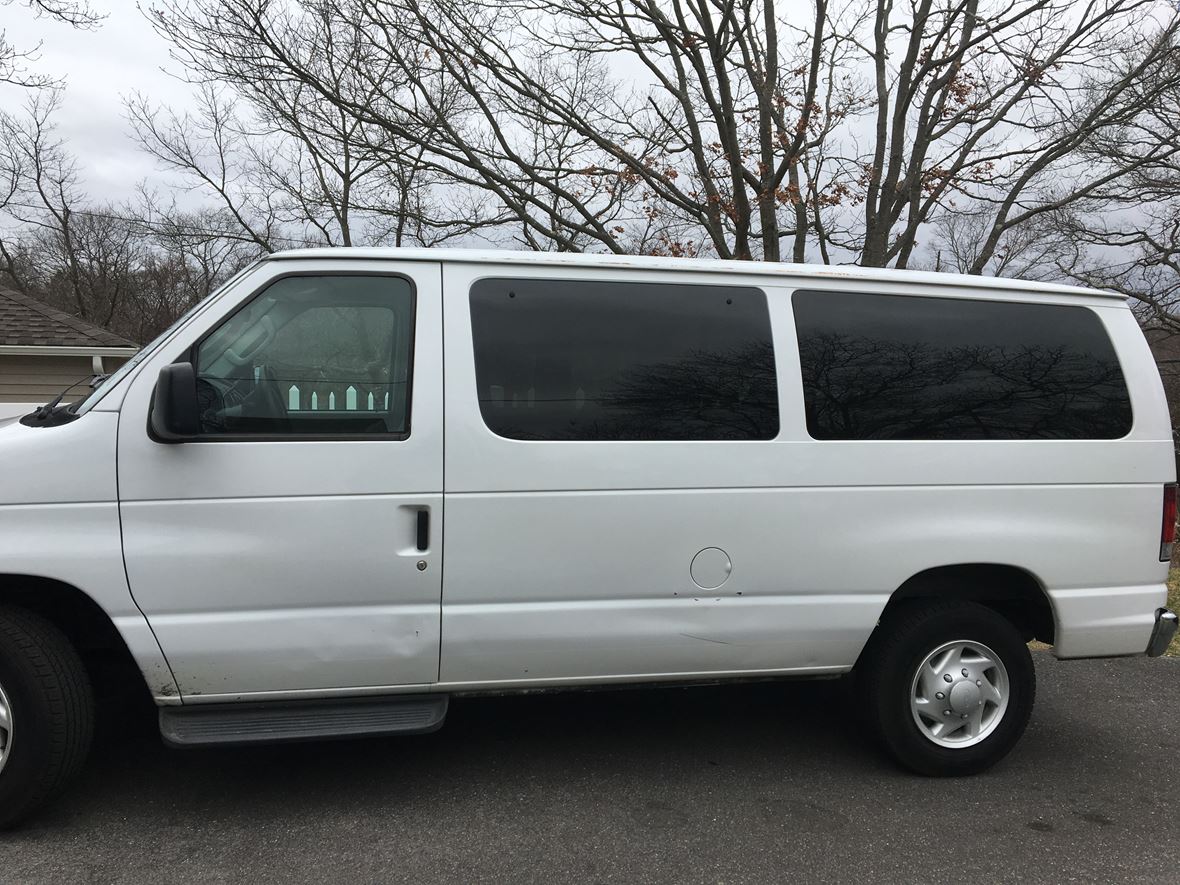 2006 Ford Econoline Cargo Sale by Owner in Farmingville, NY 11738