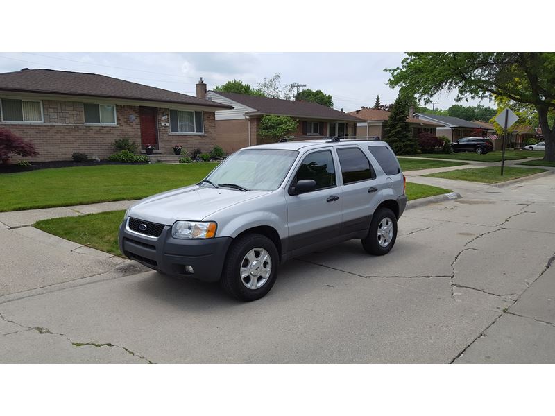 2003 Ford Escape for sale by owner in Saint Clair Shores