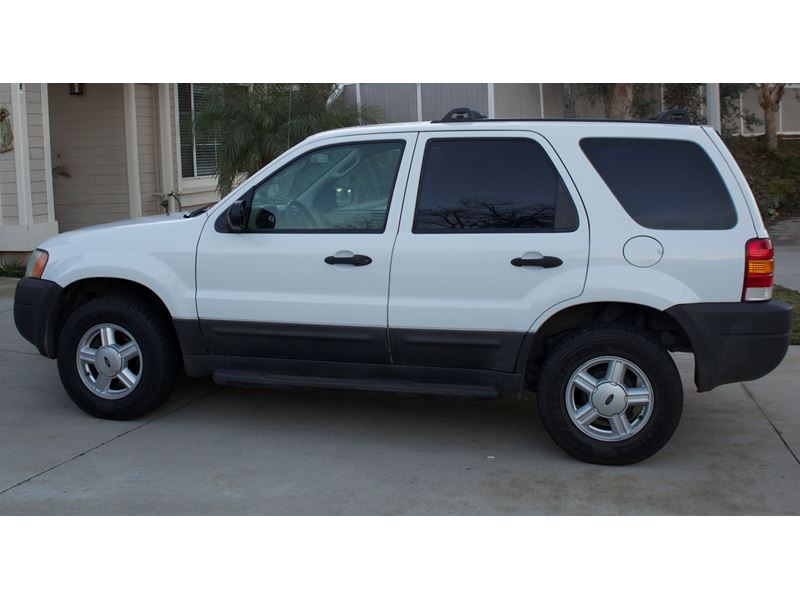 2003 Ford Escape for sale by owner in Corona