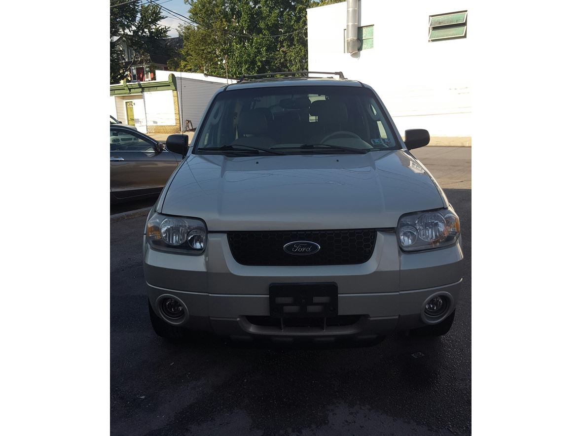 2005 Ford Escape for sale by owner in Philadelphia
