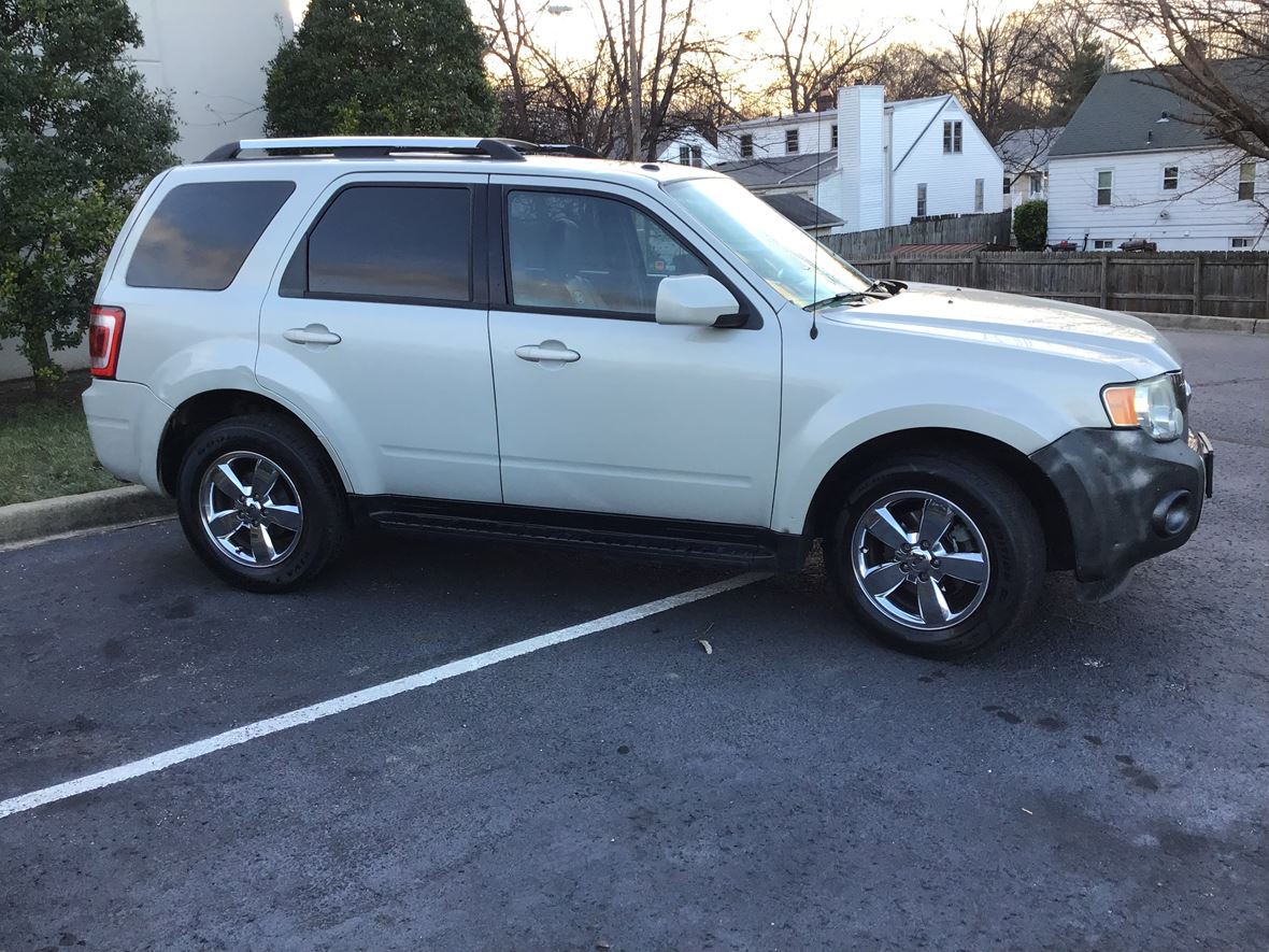 2009 Ford Escape for sale by owner in Louisville