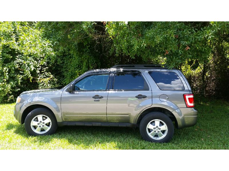 2011 Ford Escape for sale by owner in New Port Richey