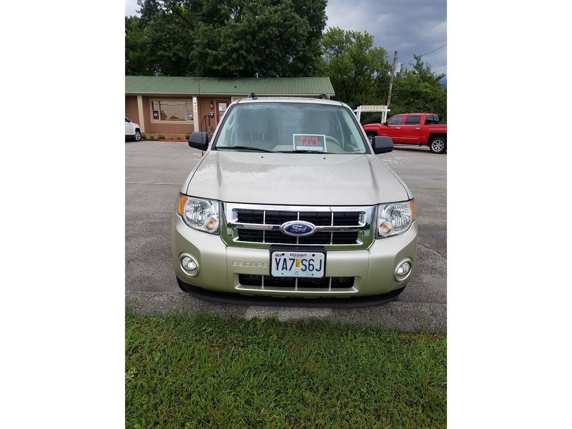 2011 Ford Escape for sale by owner in Joplin