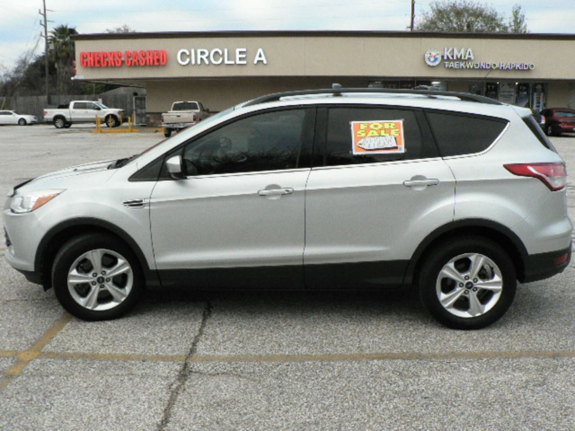 2013 Ford Escape SE for sale by owner in Cypress