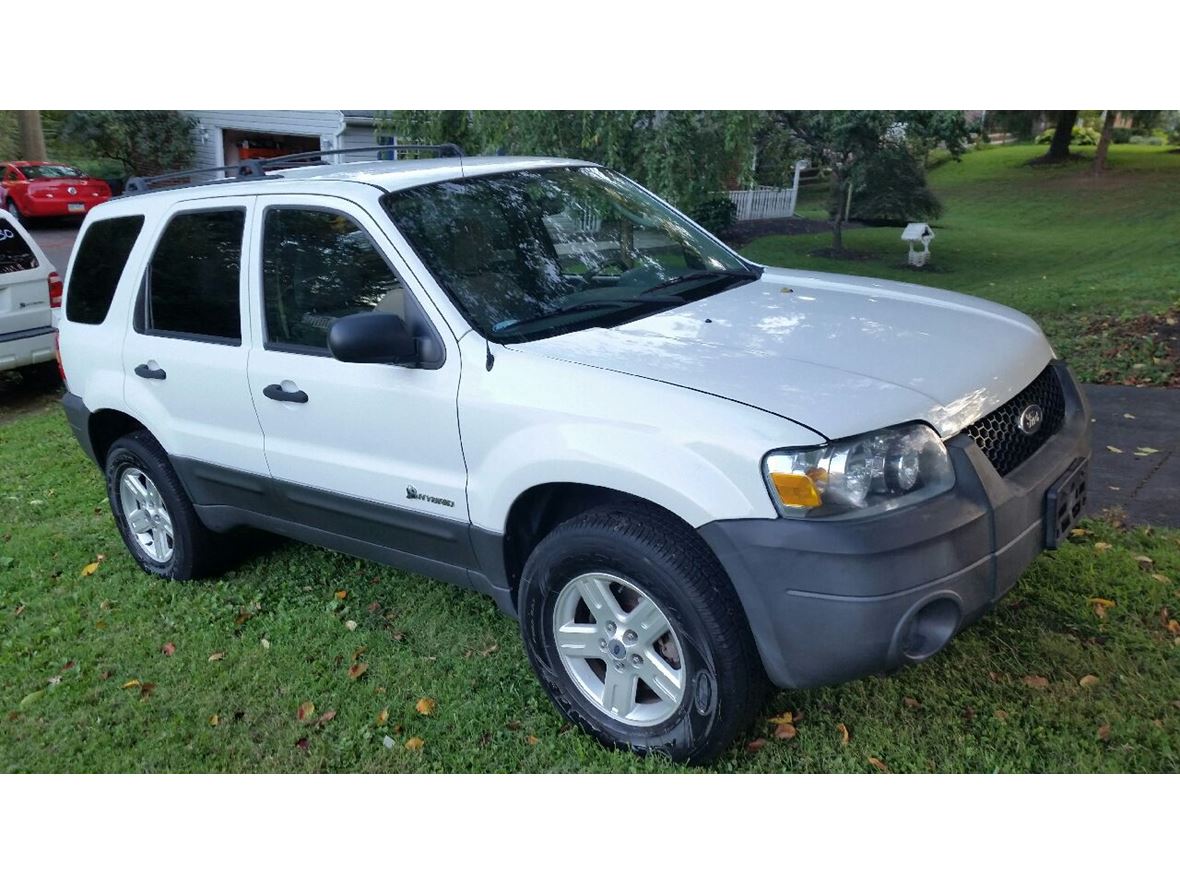 2006 Ford Escape Hybrid for sale by owner in Chadds Ford