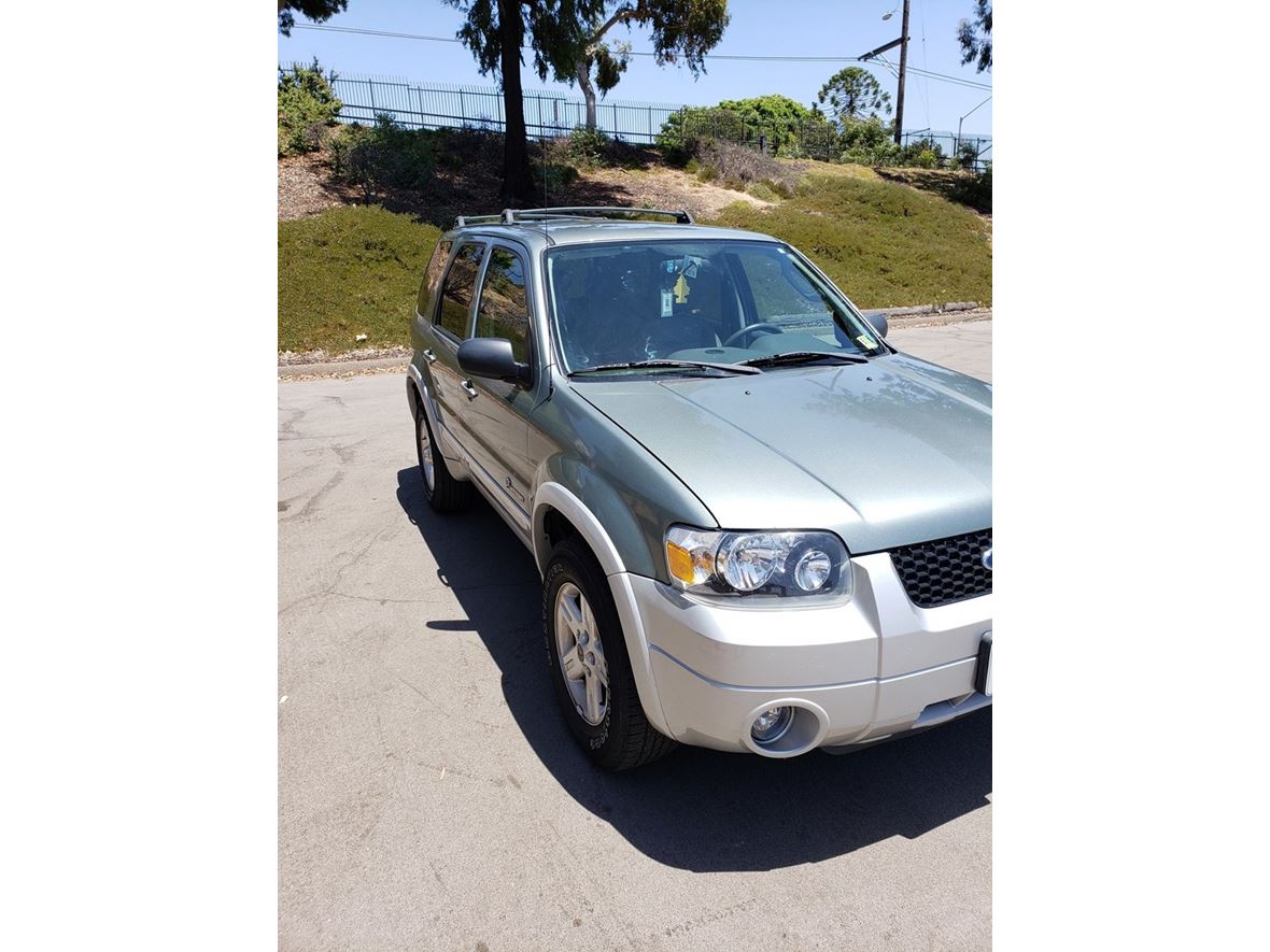 2006 Ford Escape Hybrid for sale by owner in San Diego
