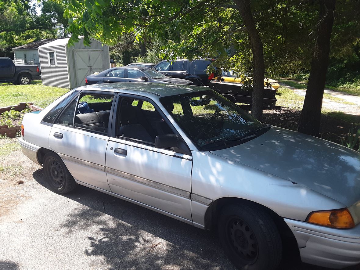 1993 Ford Escort for sale by owner in Smithfield