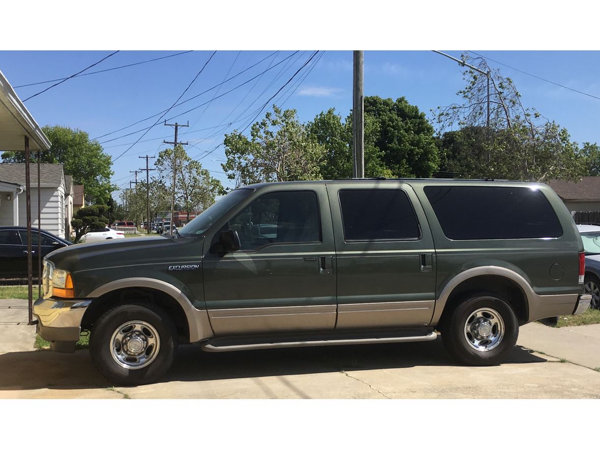 2001 Ford Excursion for sale by owner in Salinas