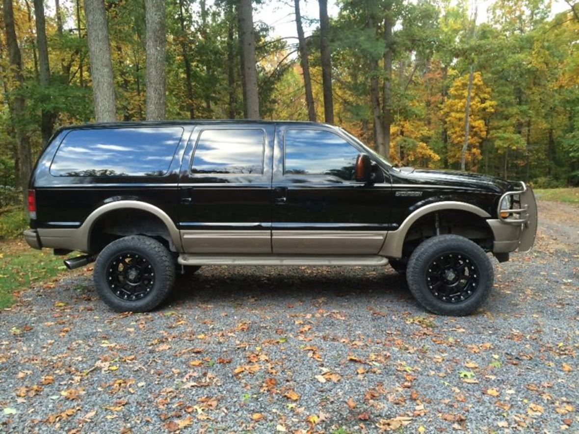 2004 Ford Excursion for sale by owner in Halifax