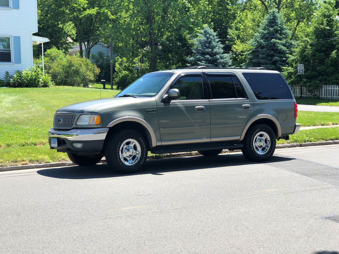 1999 Ford Expedition for sale by owner in Bristol