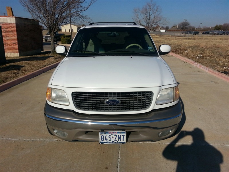 2000 Ford EXPEDITION-EDDIE BAUER for sale by owner in LEWISVILLE